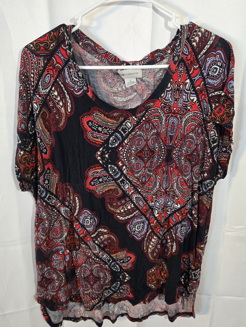 Liz Claiborne Black and Red Paisley Scoop Neck Short Sleeve Top